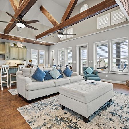 Luxury Waterfront Home Family And Pet Friendly Near Surfside Beach 11 Mins Freeport Exterior photo