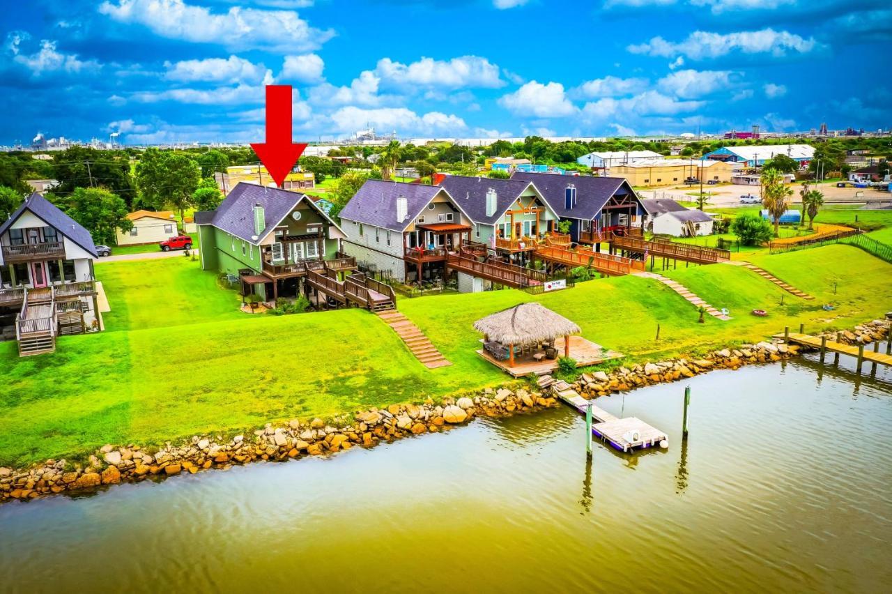 Luxury Waterfront Home Family And Pet Friendly Near Surfside Beach 11 Mins Freeport Exterior photo